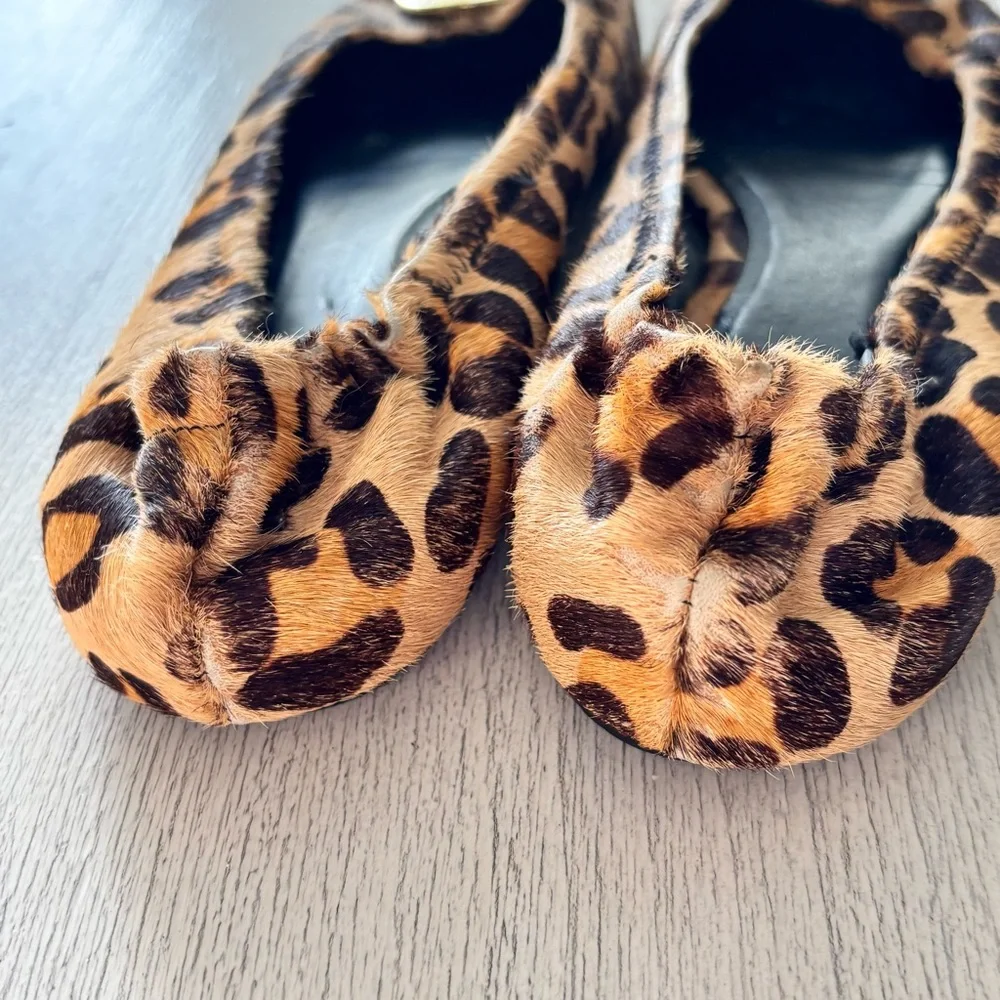 TORY BURCH Women’s Leopard Cuff Pony Hair Gold Logo REVA Ballet Flats Shoes 8.5 - Picture 5 of 10